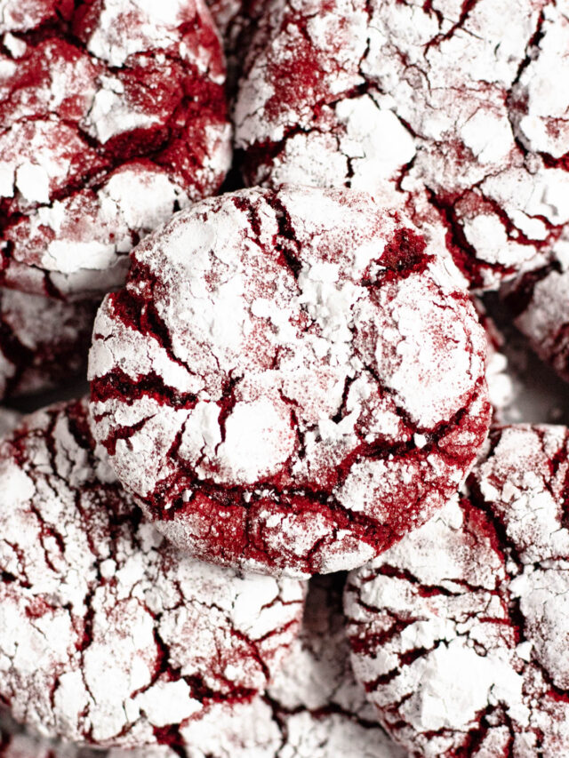 cropped-Red-Velvet-Crinkle-Cookies-13-1.jpg