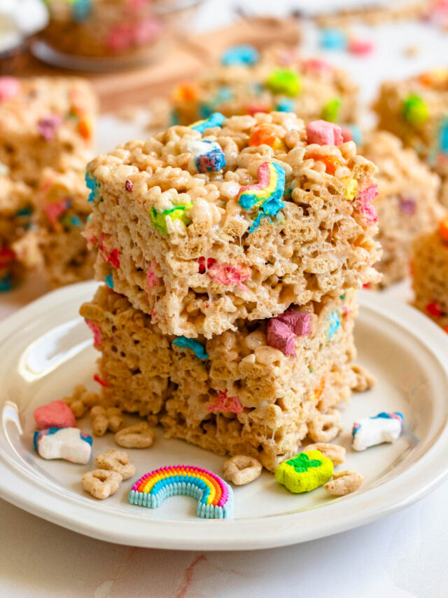 cropped-Lucky-Charms-Rice-Krispie-Treats-13.jpg