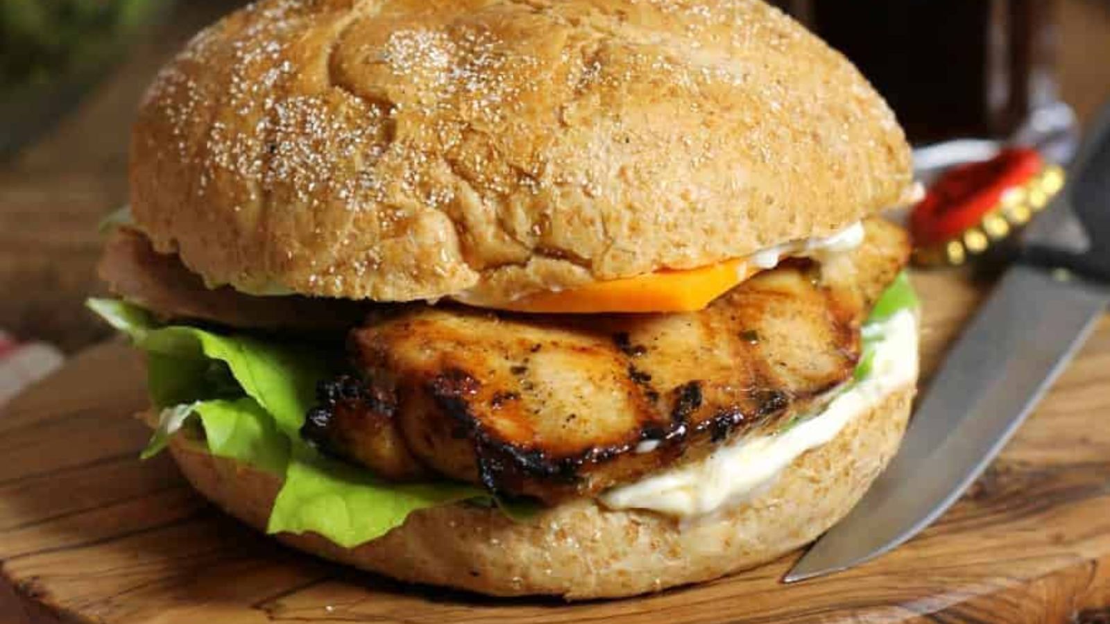 EASY MARINATED GRILLED CHICKEN BURGERS