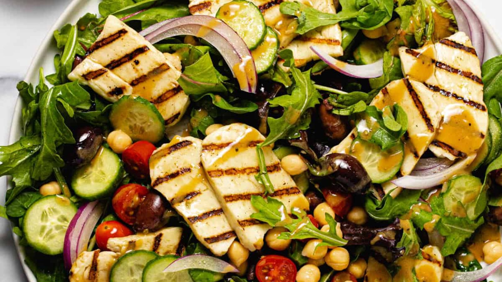 Simple Grilled Halloumi Cheese Salad