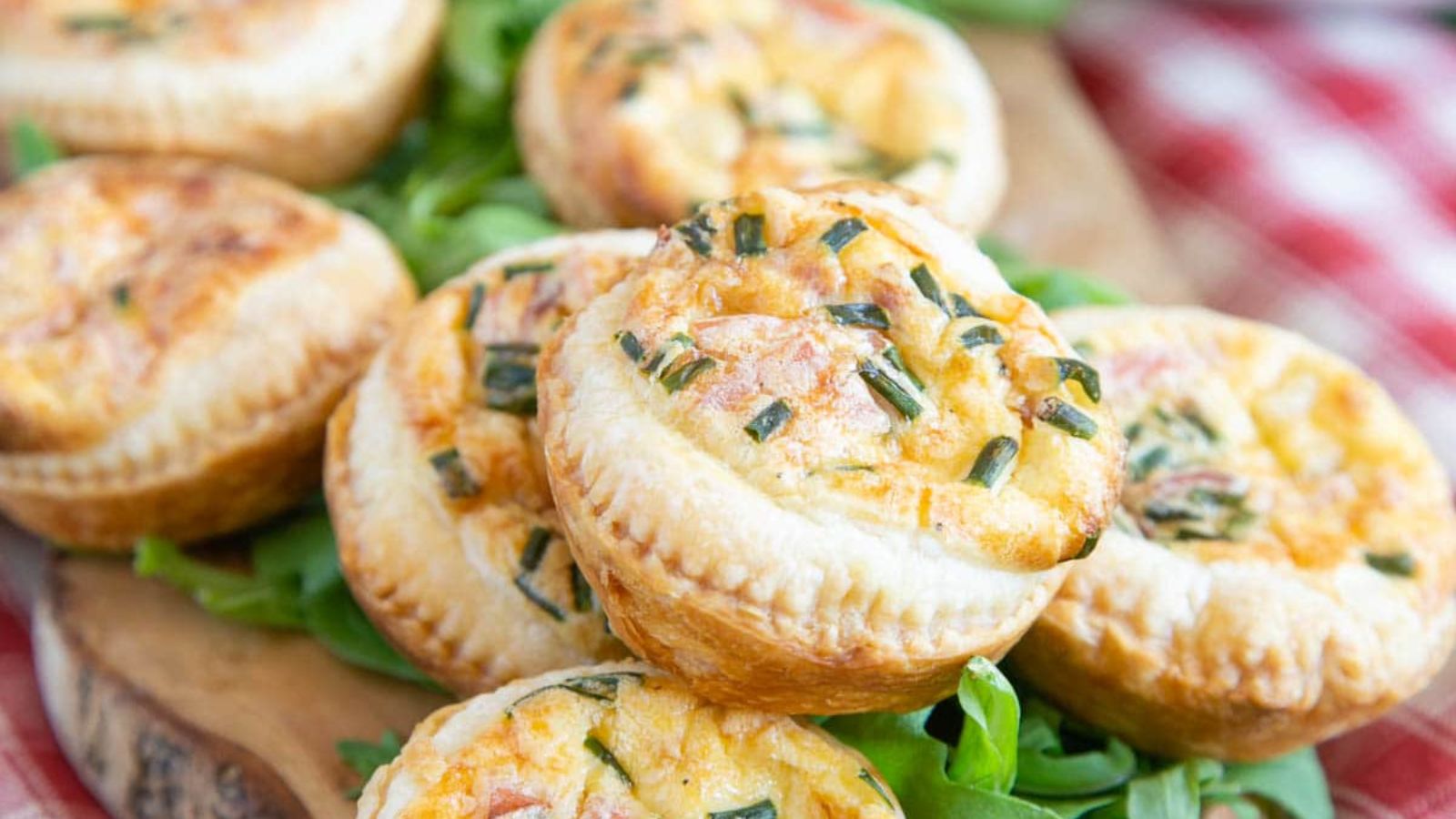 VEGETARIAN MINI QUICHE LORRAINE