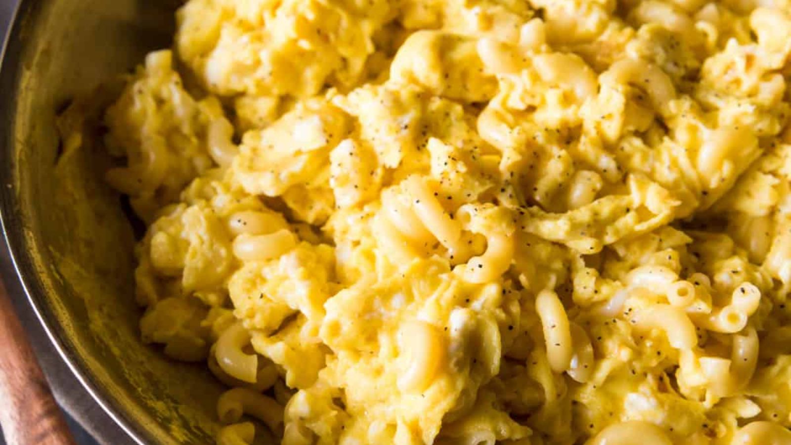 Peppery Scrambled Macaroni & Eggs