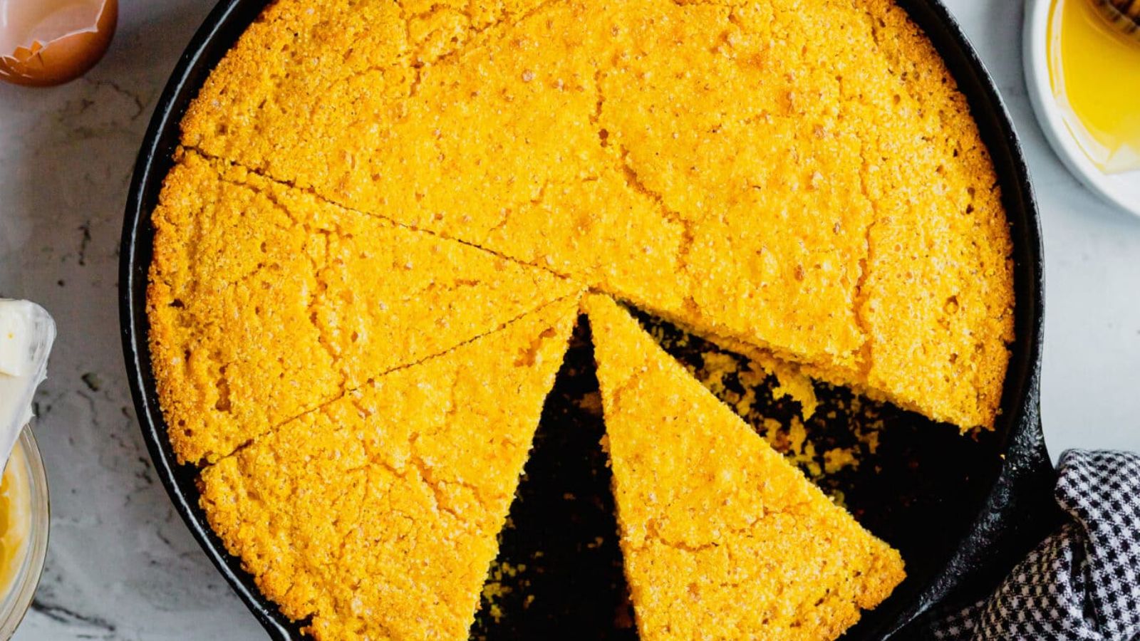 CAST IRON SKILLET CORNBREAD RECIPE