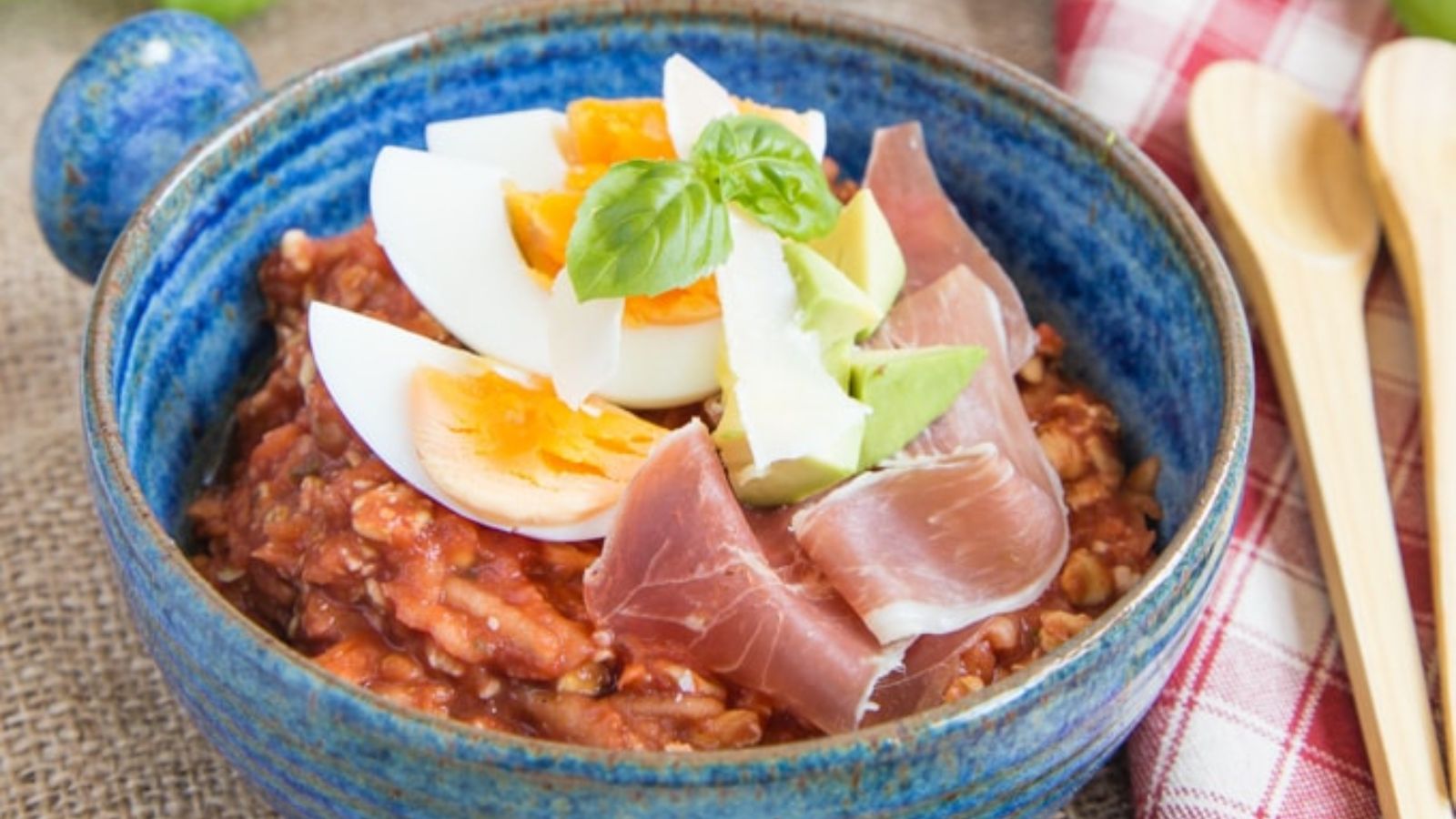 TOMATO SAVOURY OVERNIGHT OATS 