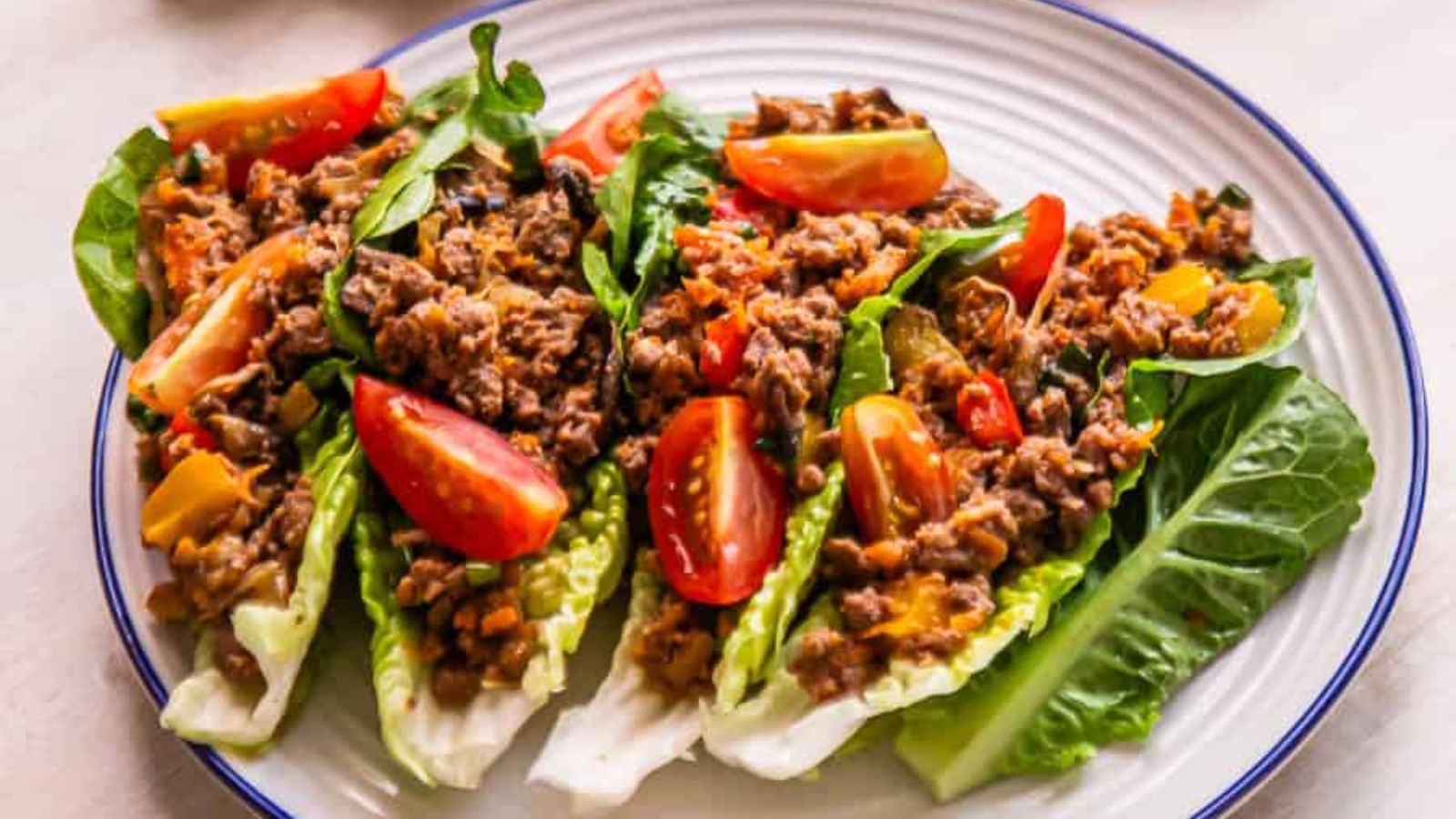 GROUND BEEF LETTUCE WRAP