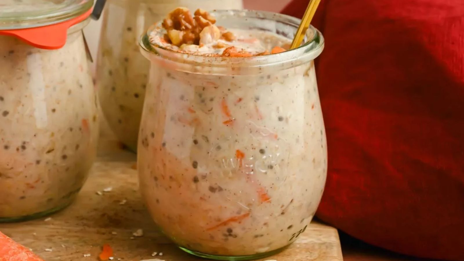 CARROT CAKE OVERNIGHT OATS