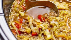 CABBAGE SOUP WITH HAMBURGER (GROUND BEEF)