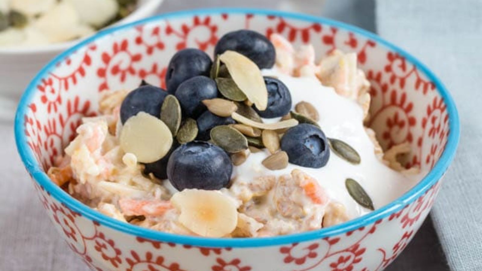 OVERNIGHT OATS WITH CARROT