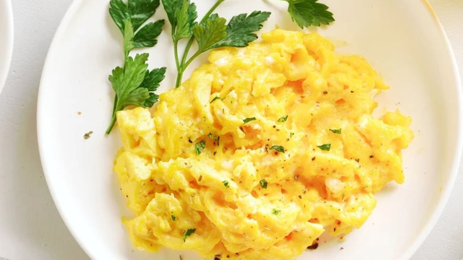 Fluffy Scrambled Eggs