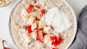 PEAR OVERNIGHT OATS