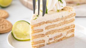 Carlota de Limón (Lime Icebox Cake)