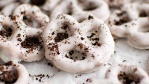 Cookies & Cream Pretzels