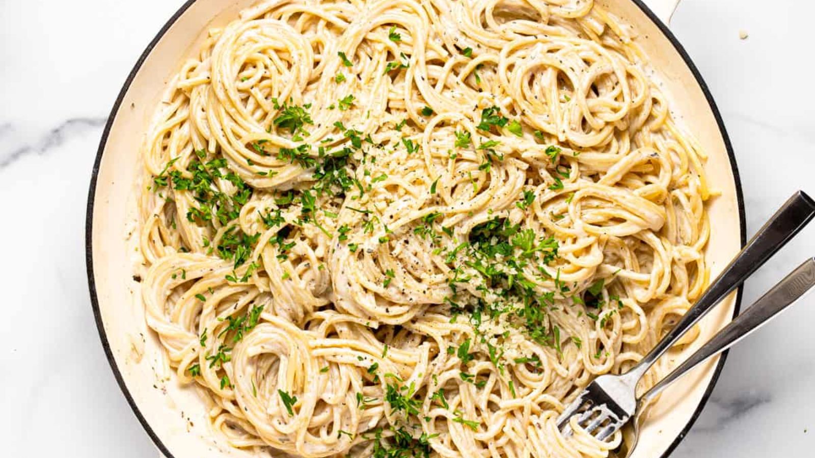 One-Pot Garlic Parmesan Pasta Recipe