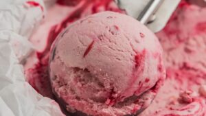 No-Churn Cranberry Ice Cream