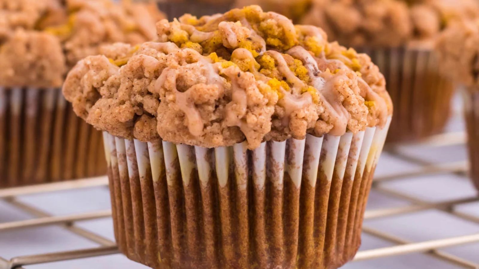 Pumpkin Muffins with Streusel Topping