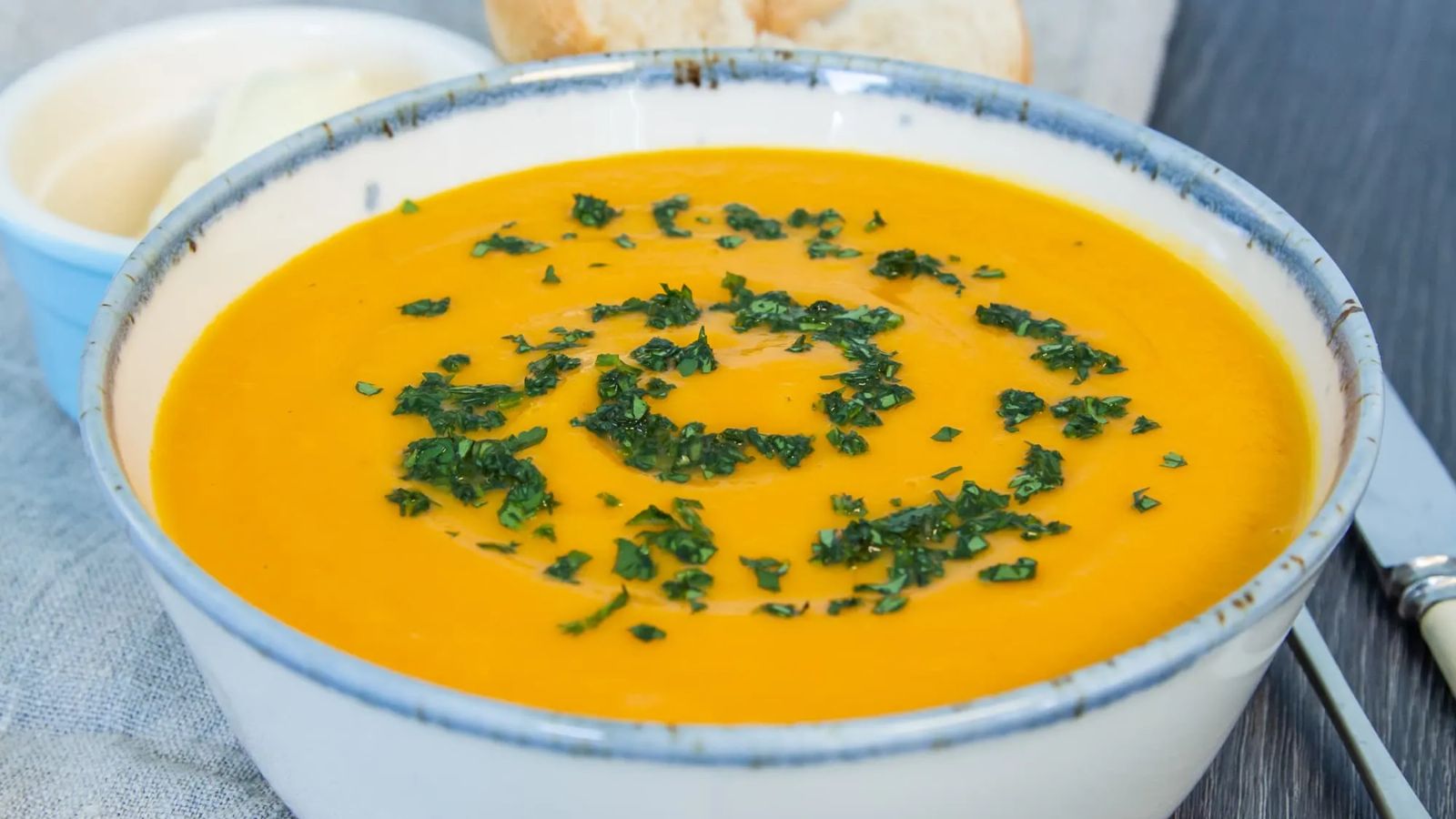 Slow Cooker Carrot and Coriander Soup