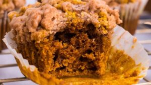 Pumpkin Muffins with Streusel Topping