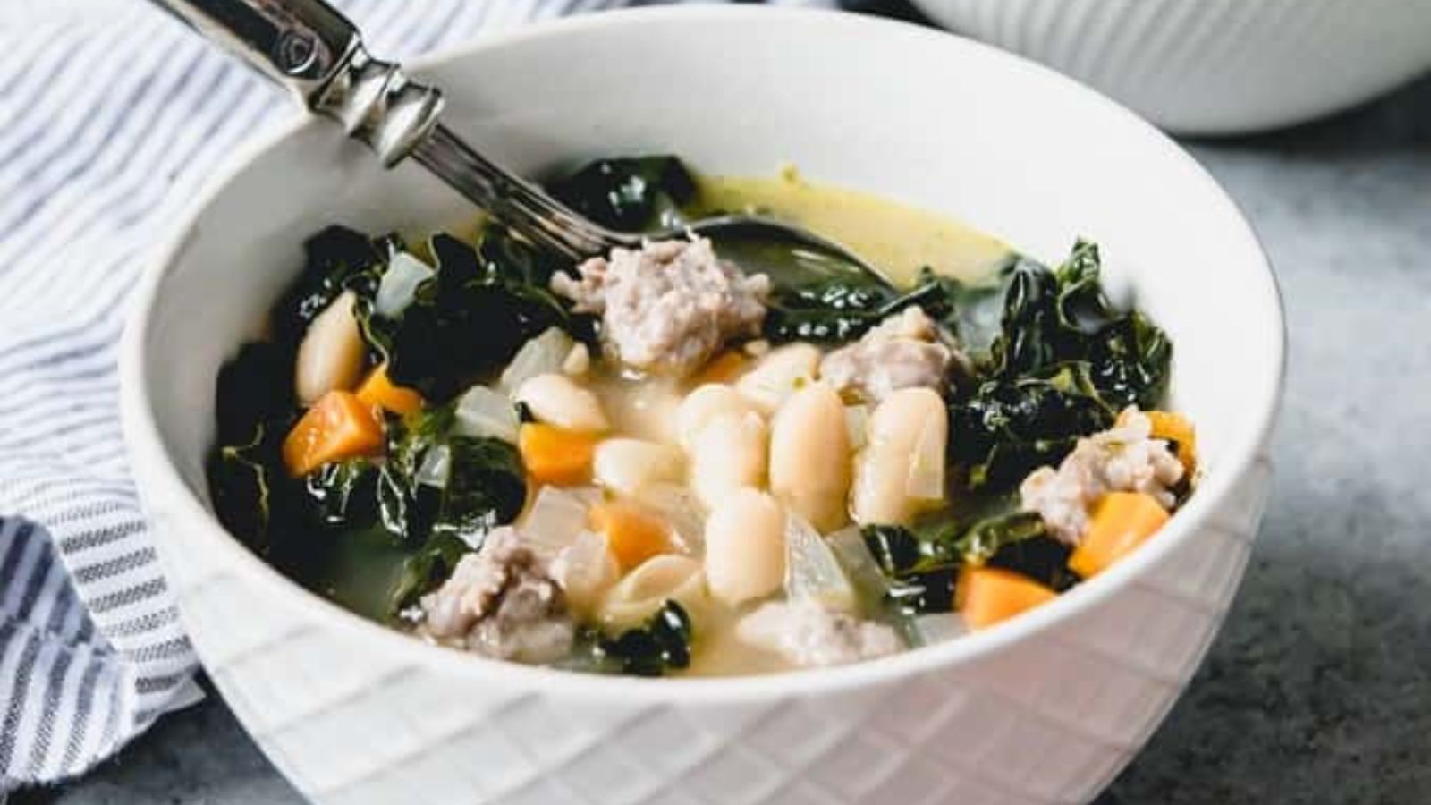 Slow Cooker Tuscan White Bean Soup