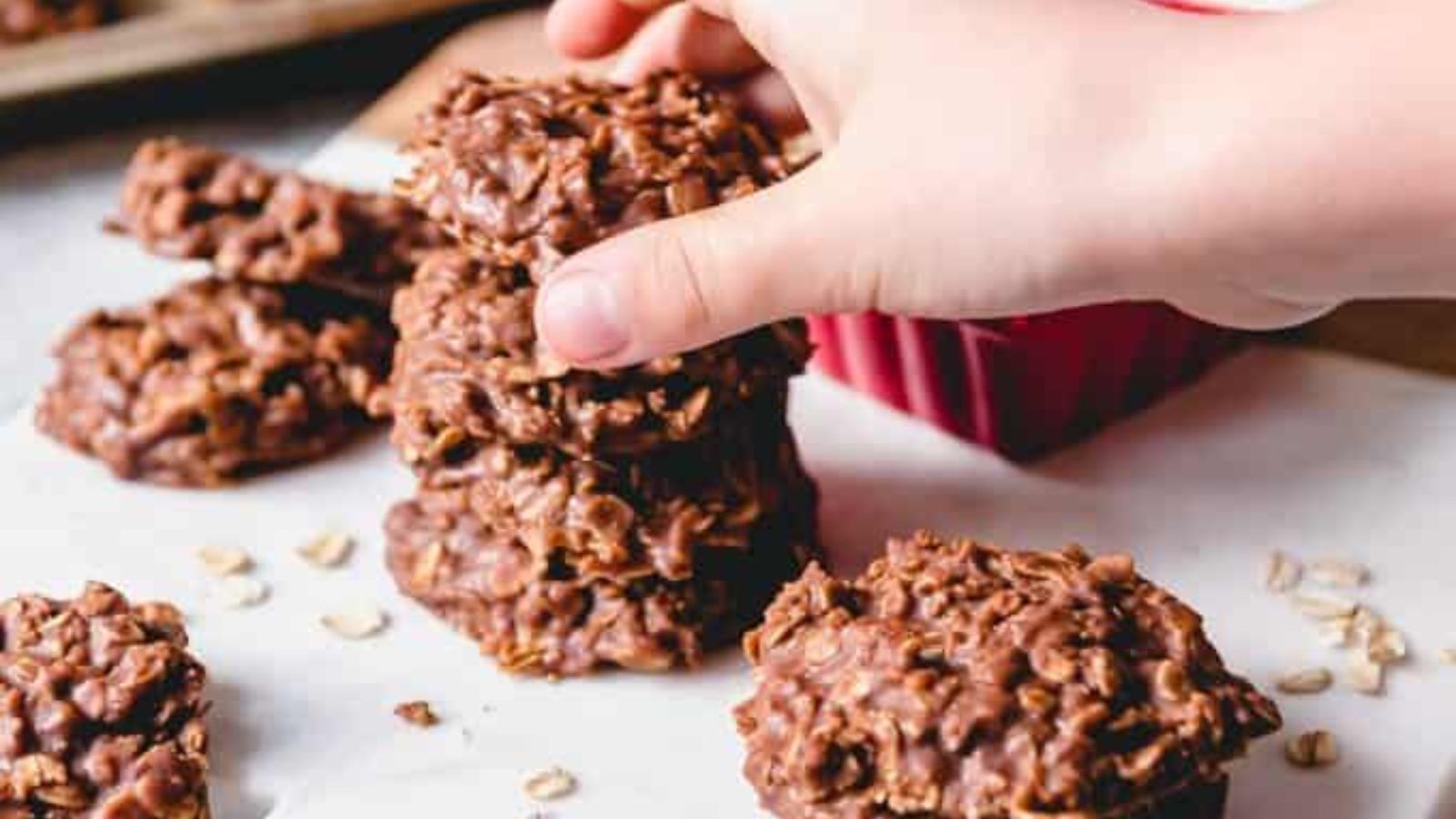 Easy No Bake Chocolate Peanut Butter Oatmeal Cookies