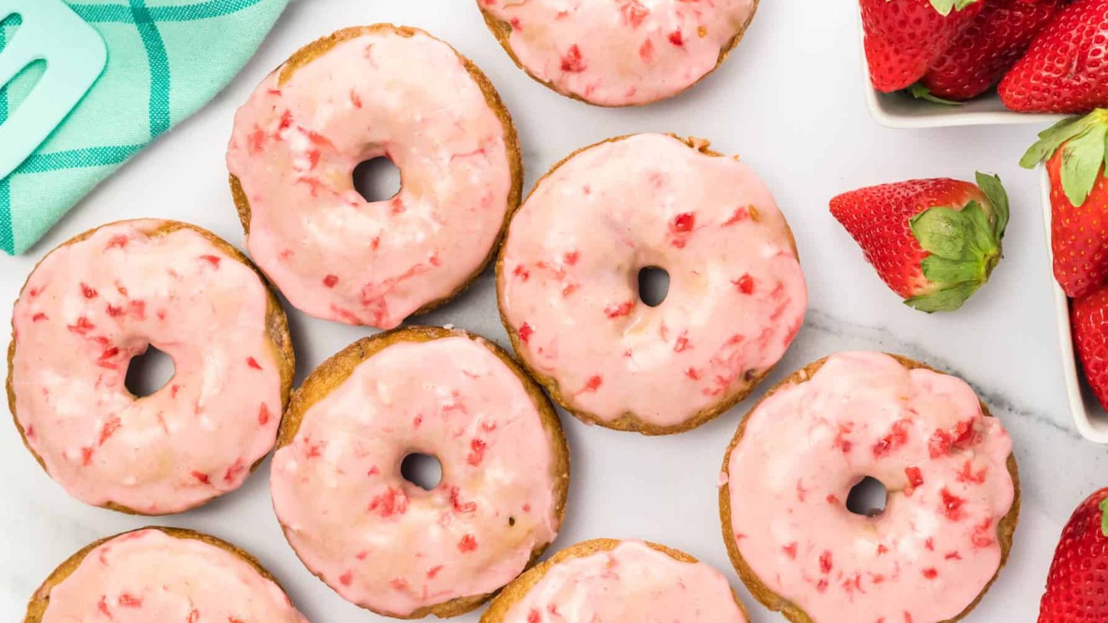 Baked Strawberry Donuts