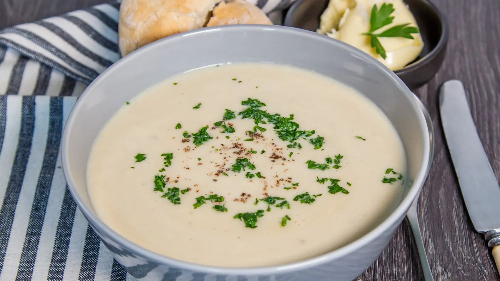 Slow Cooker Chicken Soup