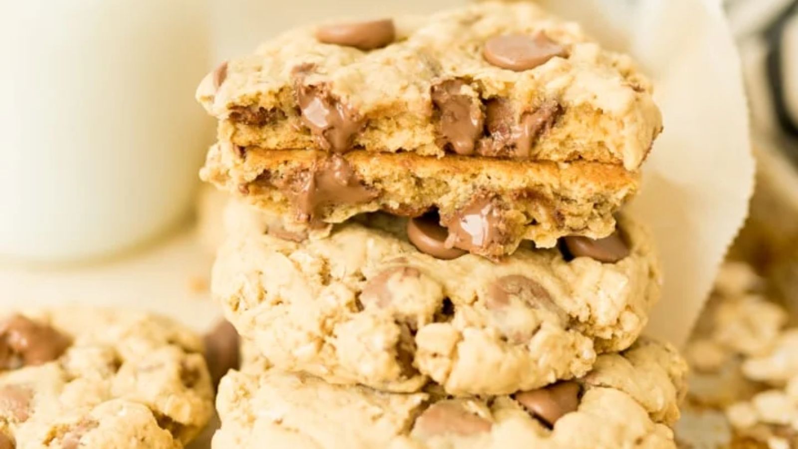 Oatmeal Cream Cheese Cookies (with Chocolate Chips!)