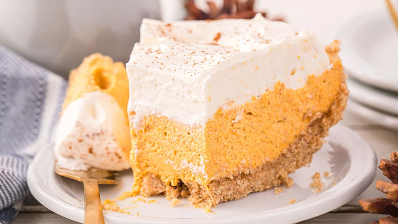 No-Bake Pumpkin Mousse Pie