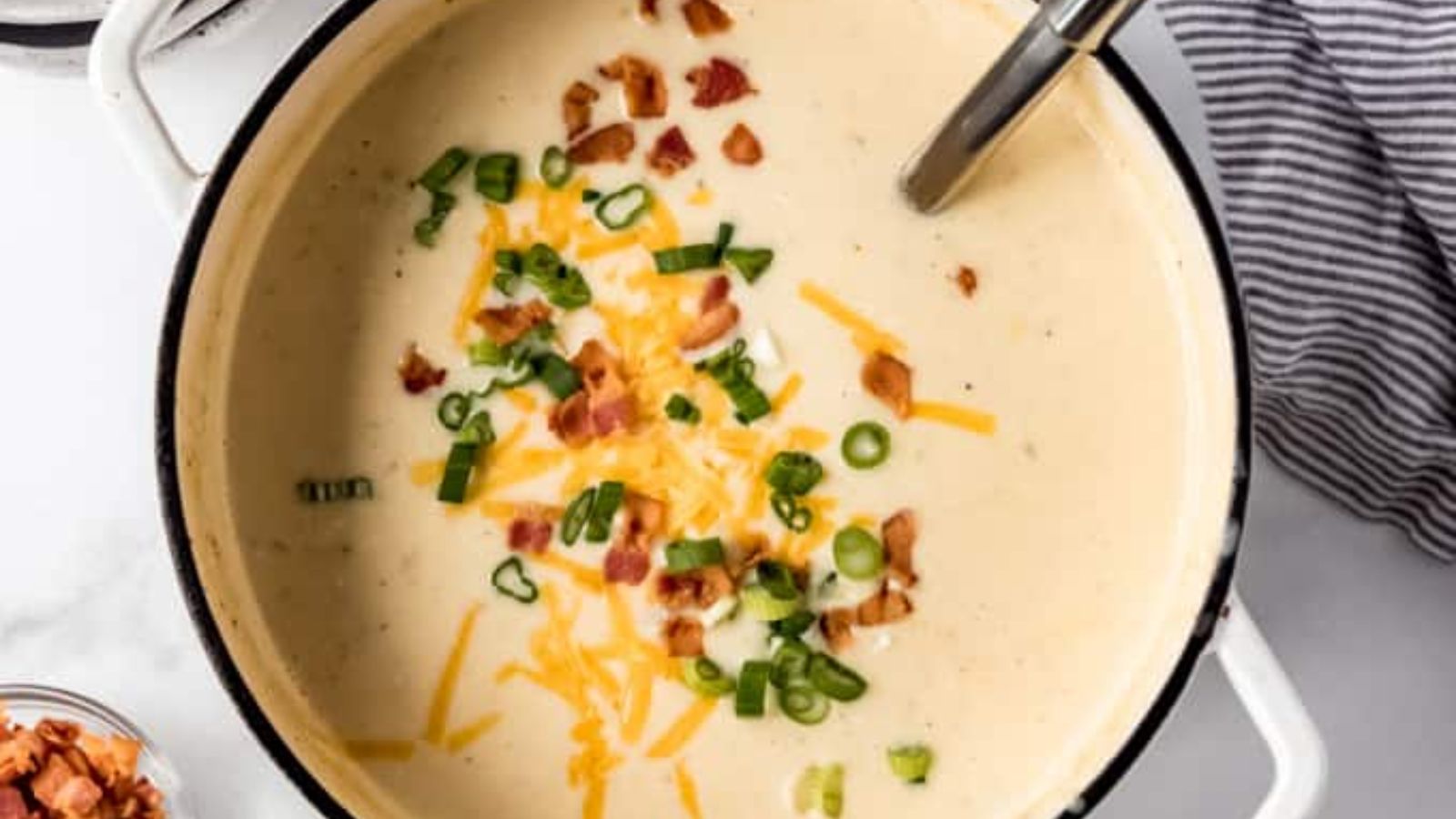 The Best Loaded Baked Potato Soup