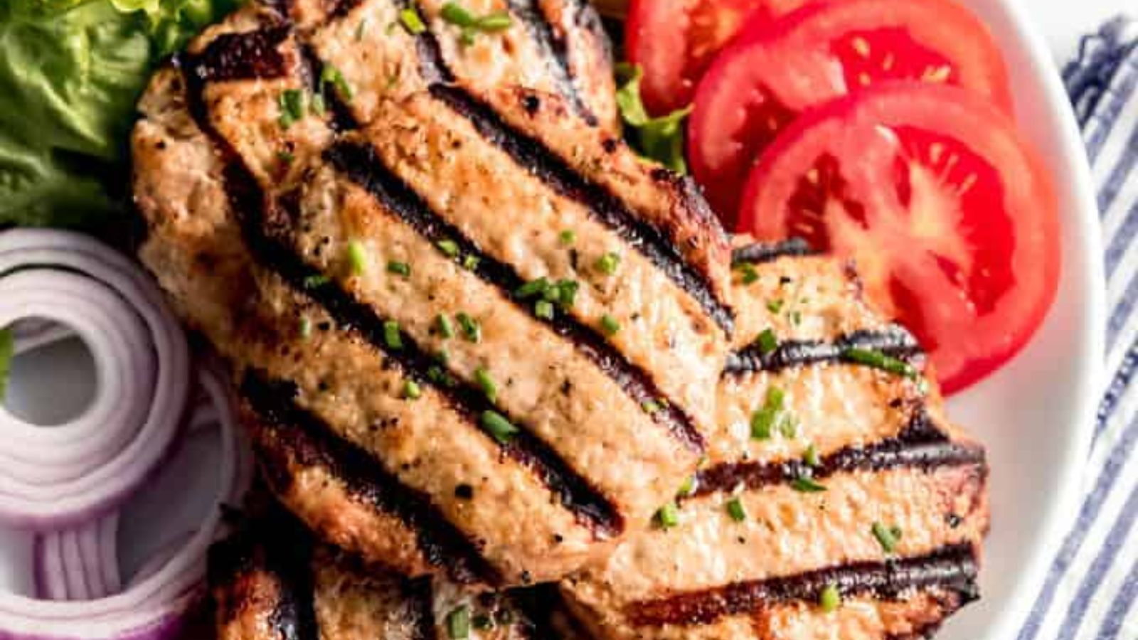 Juicy Grilled Turkey Burgers