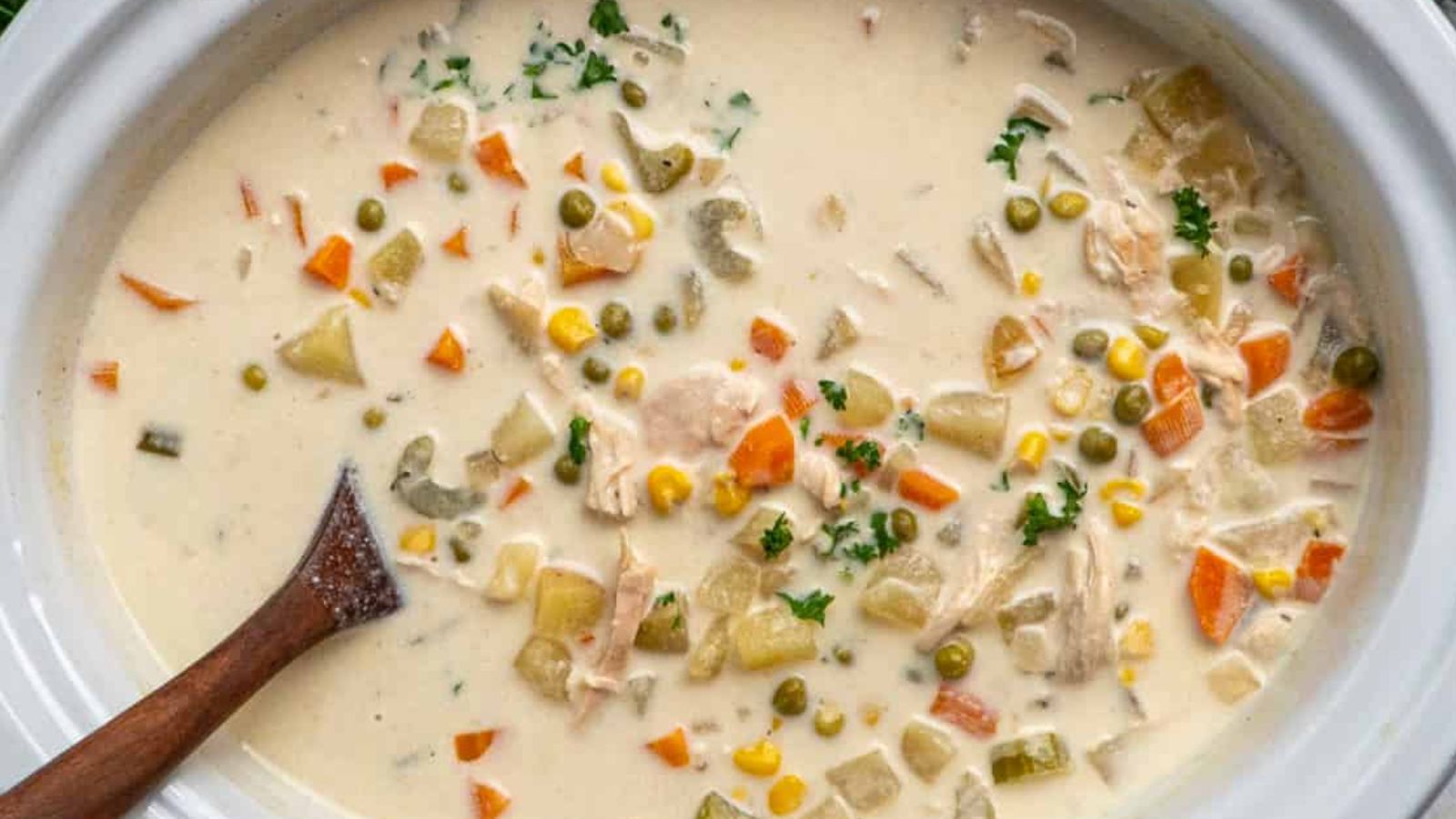 Crock Pot Chicken Pot Pie Soup