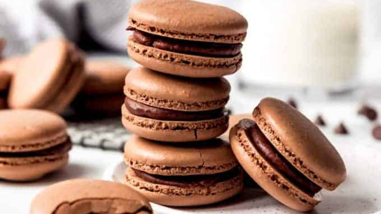 French Macarons Recipe (Easy!)