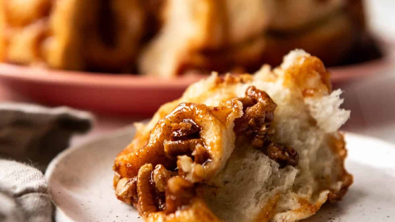 Easy Caramel Pecan Monkey Bread