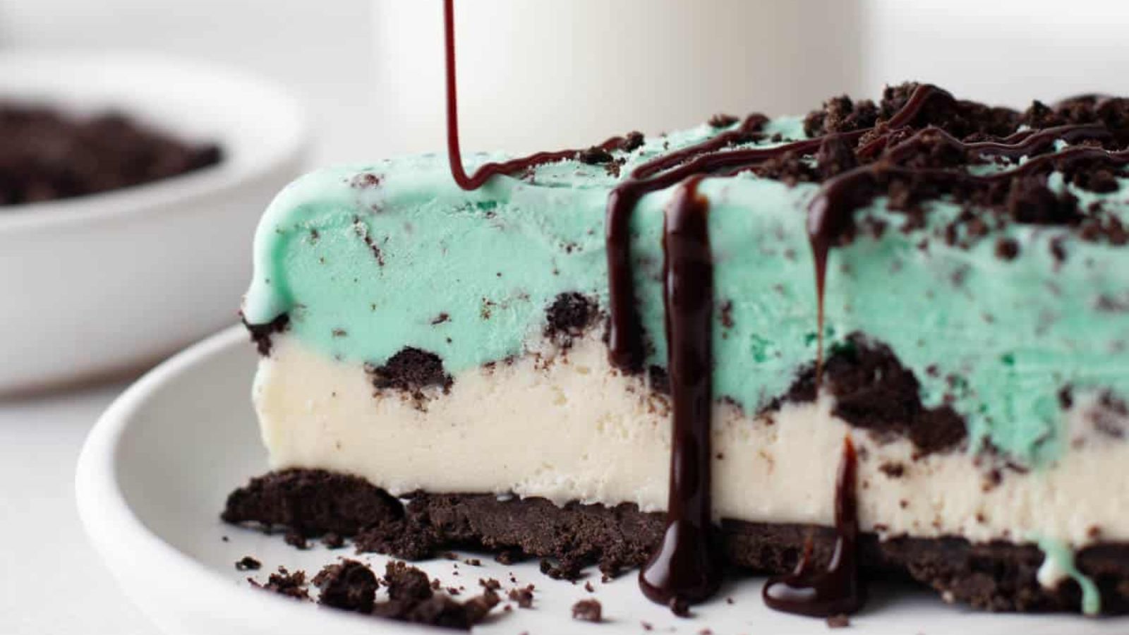 Easy Grasshopper Ice Cream Pie