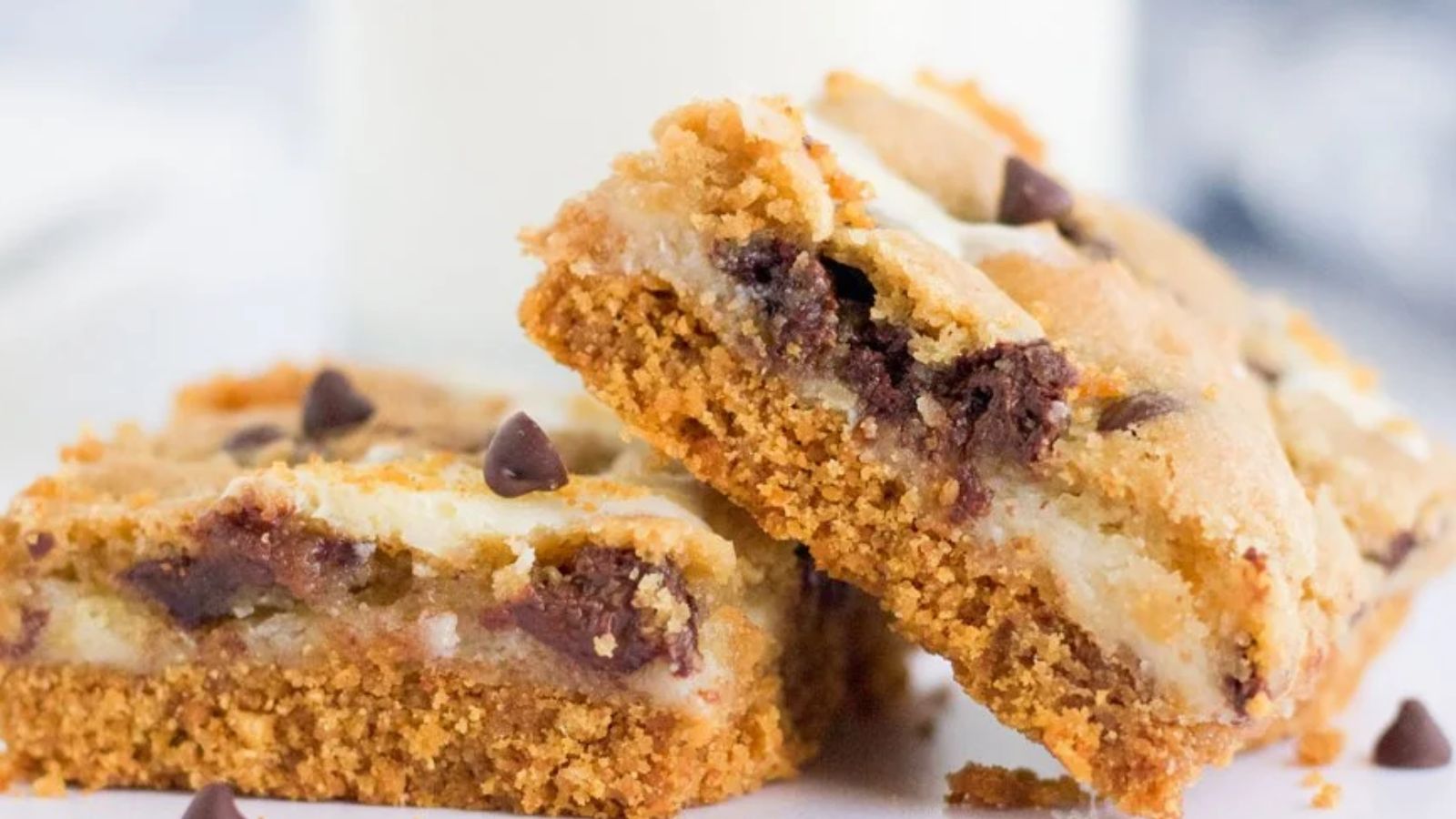 Chocolate Chip Cheesecake Bars