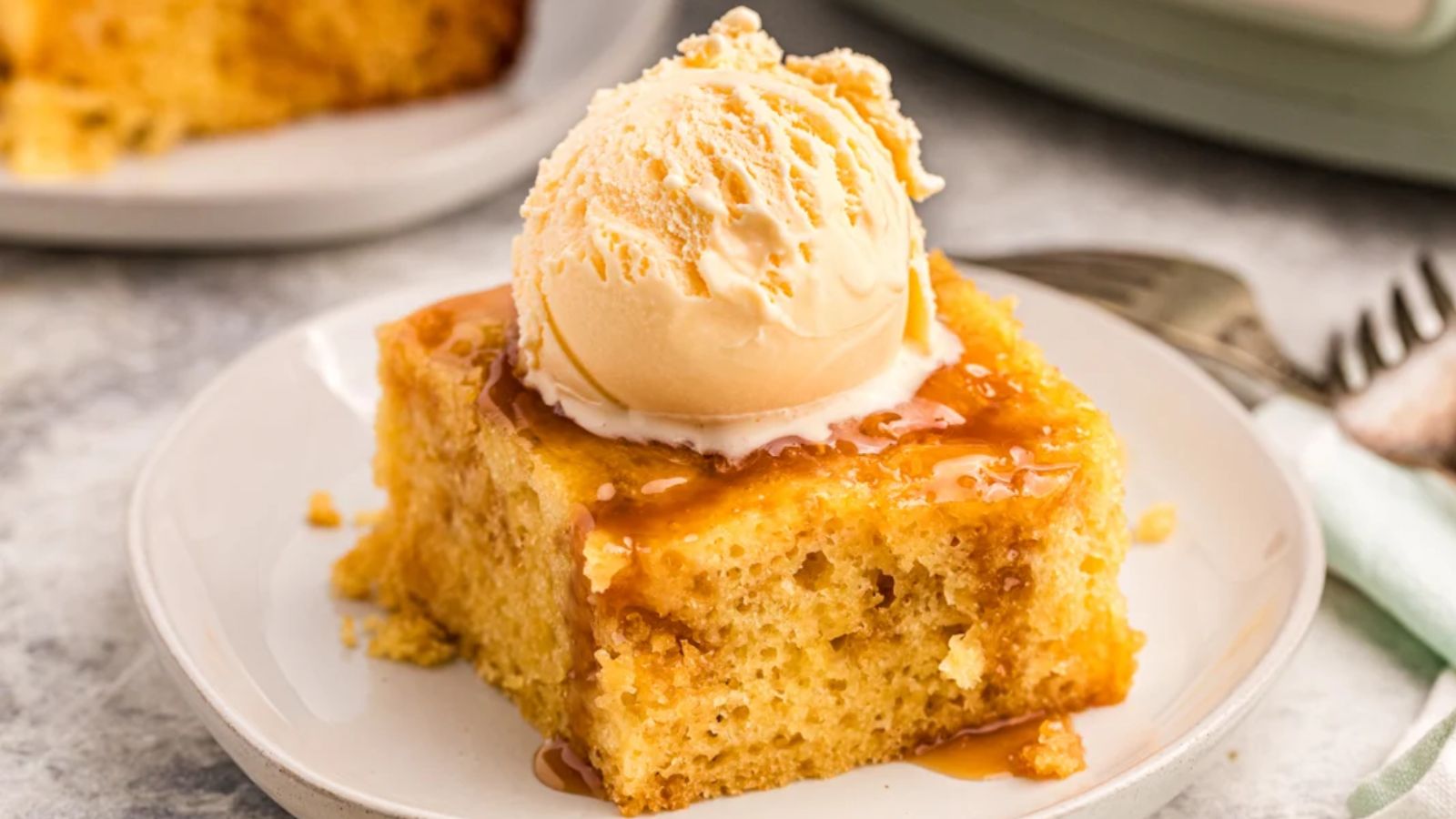 Slow Cooker Caramel Cake