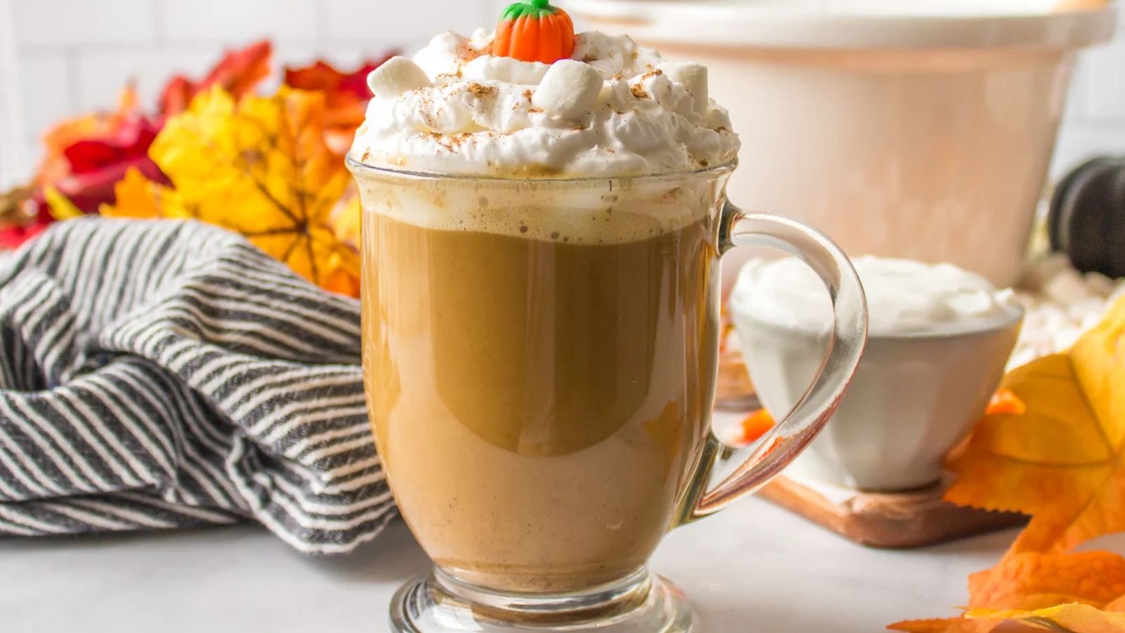 Slow Cooker Homemade Pumpkin Spice Lattes