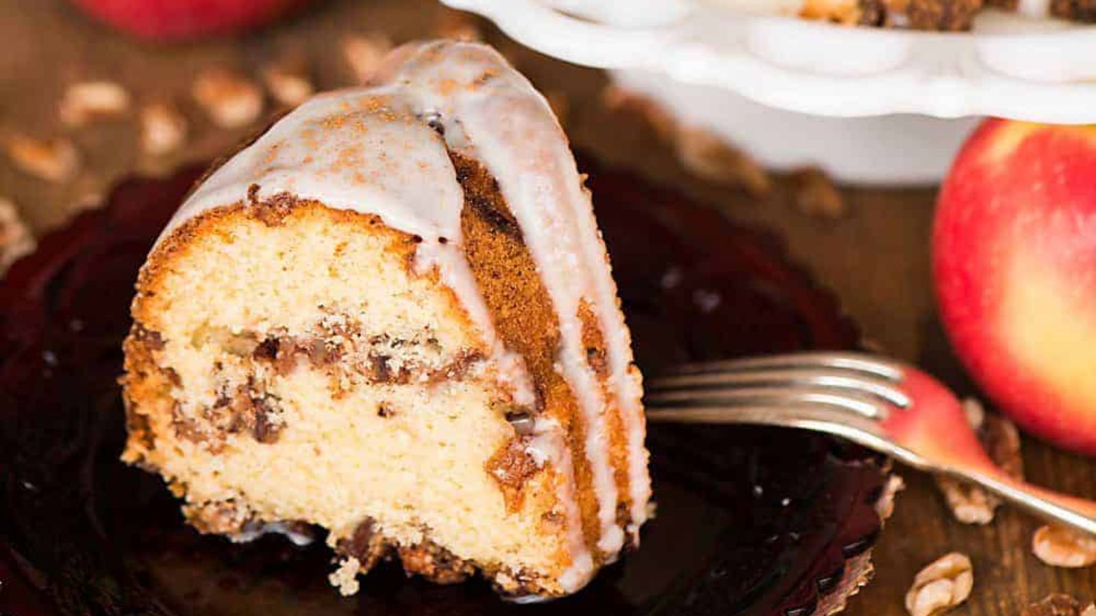 Apple Pecan Bundt Cake