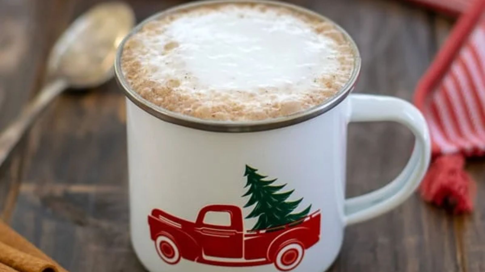 Skinny Gingerbread Tea Latte
