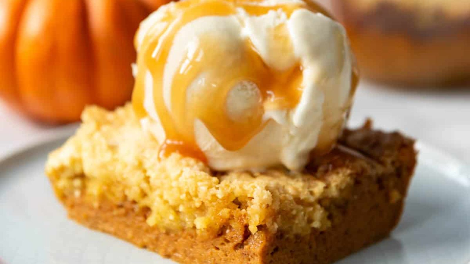 Easy Pumpkin Dump Cake