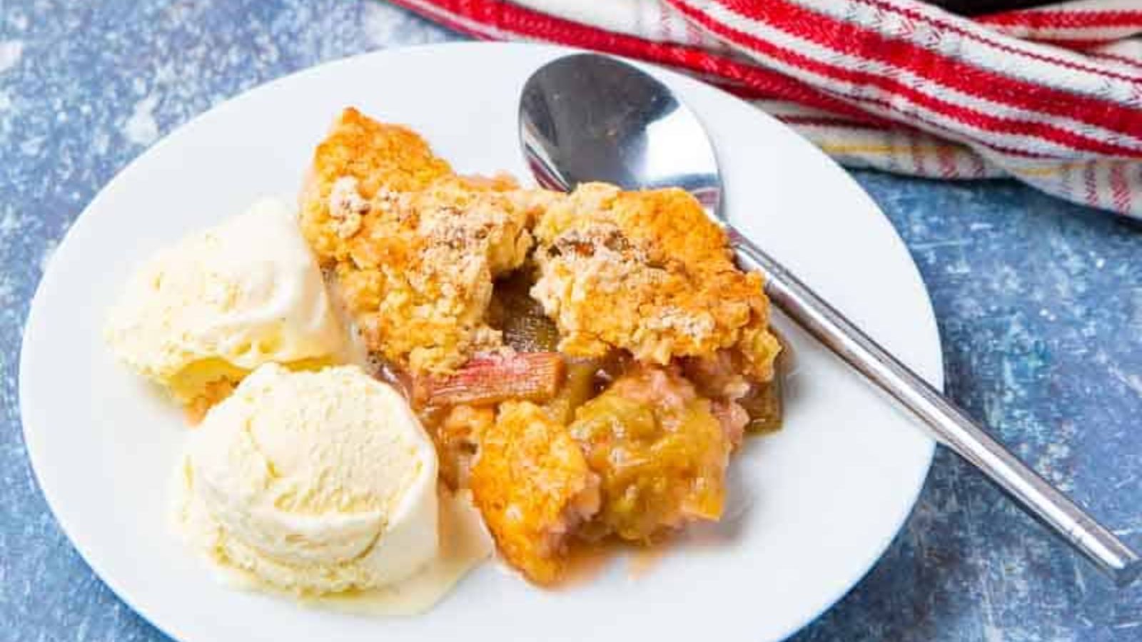 Rhubarb Dump Cake