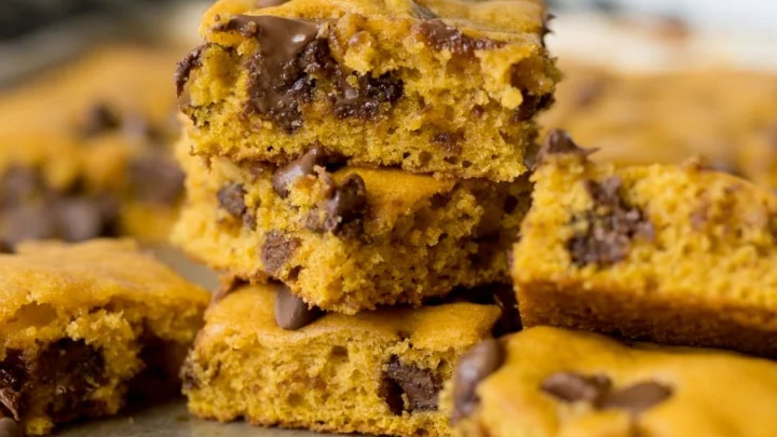 Pumpkin Chocolate Chip Bars