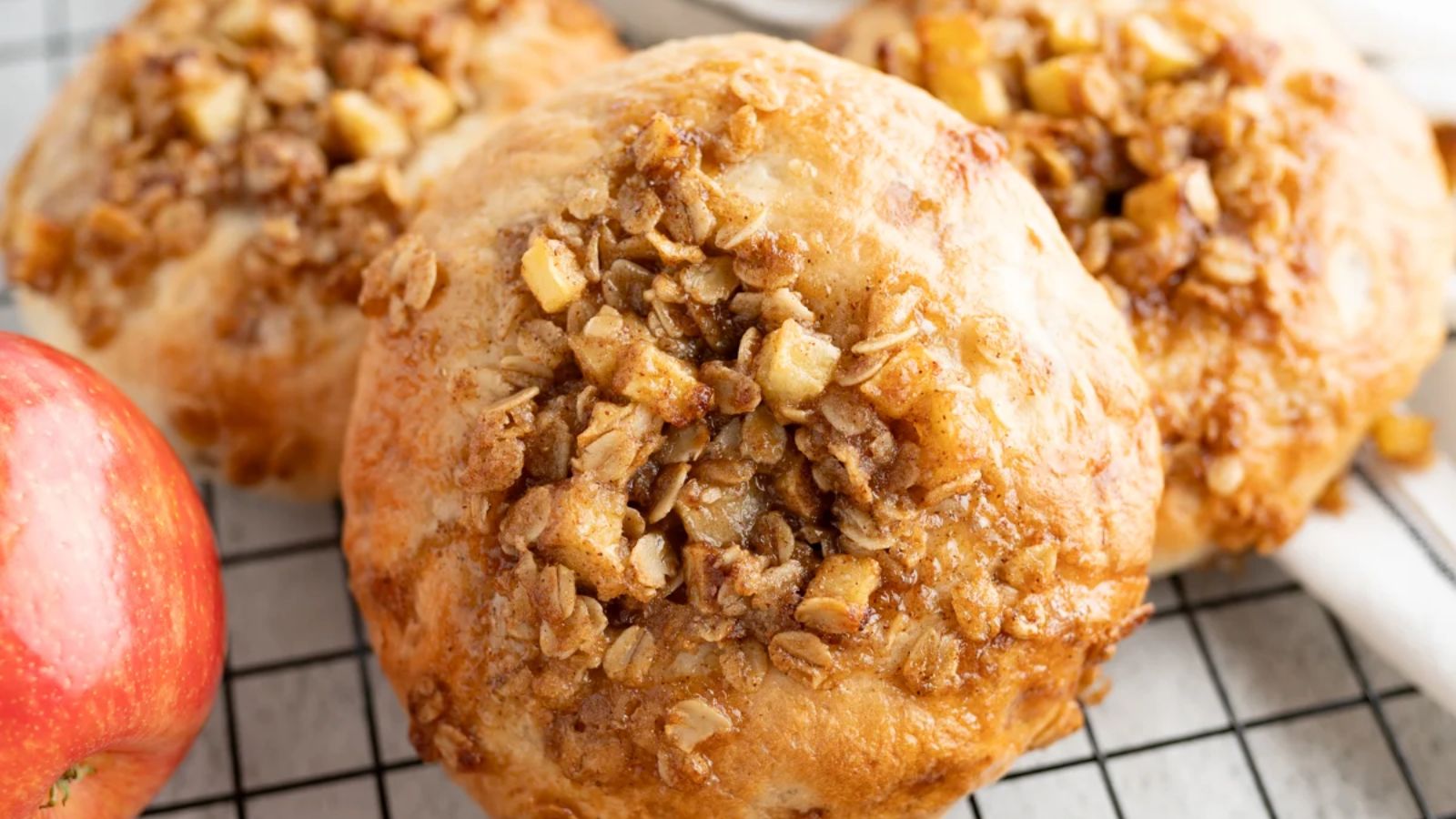 Apple Crisp Bagel