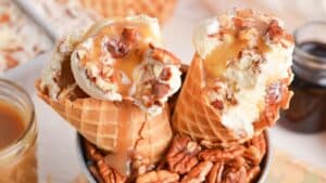 Maple Ice Cream with Pecans