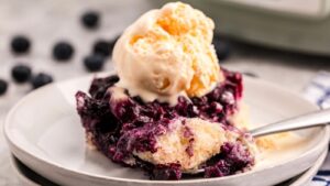 16 Cobblers, Crumbles, and Crisps That Taste Like Pure Comfort