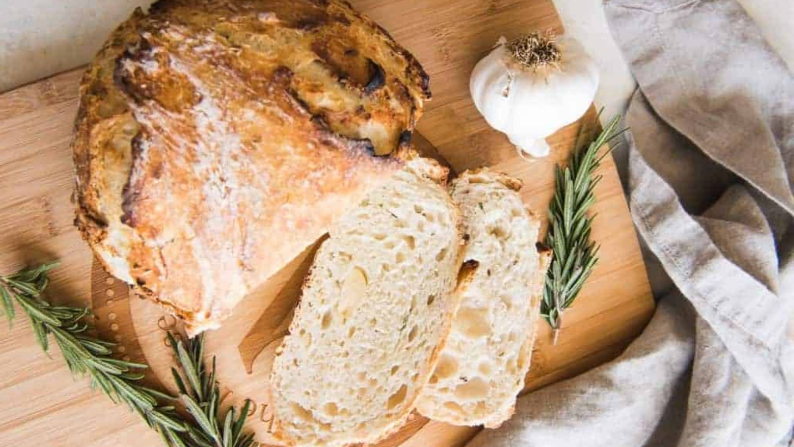 Roasted Garlic & Rosemary No-Knead Artisan Bread