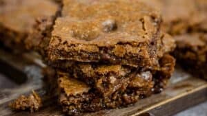 Healthier Chocolate Chip Cookie Bars
