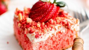 Strawberry Crunch Cake