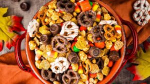 Easy Fall Snack Mix (Sweet and Salty)