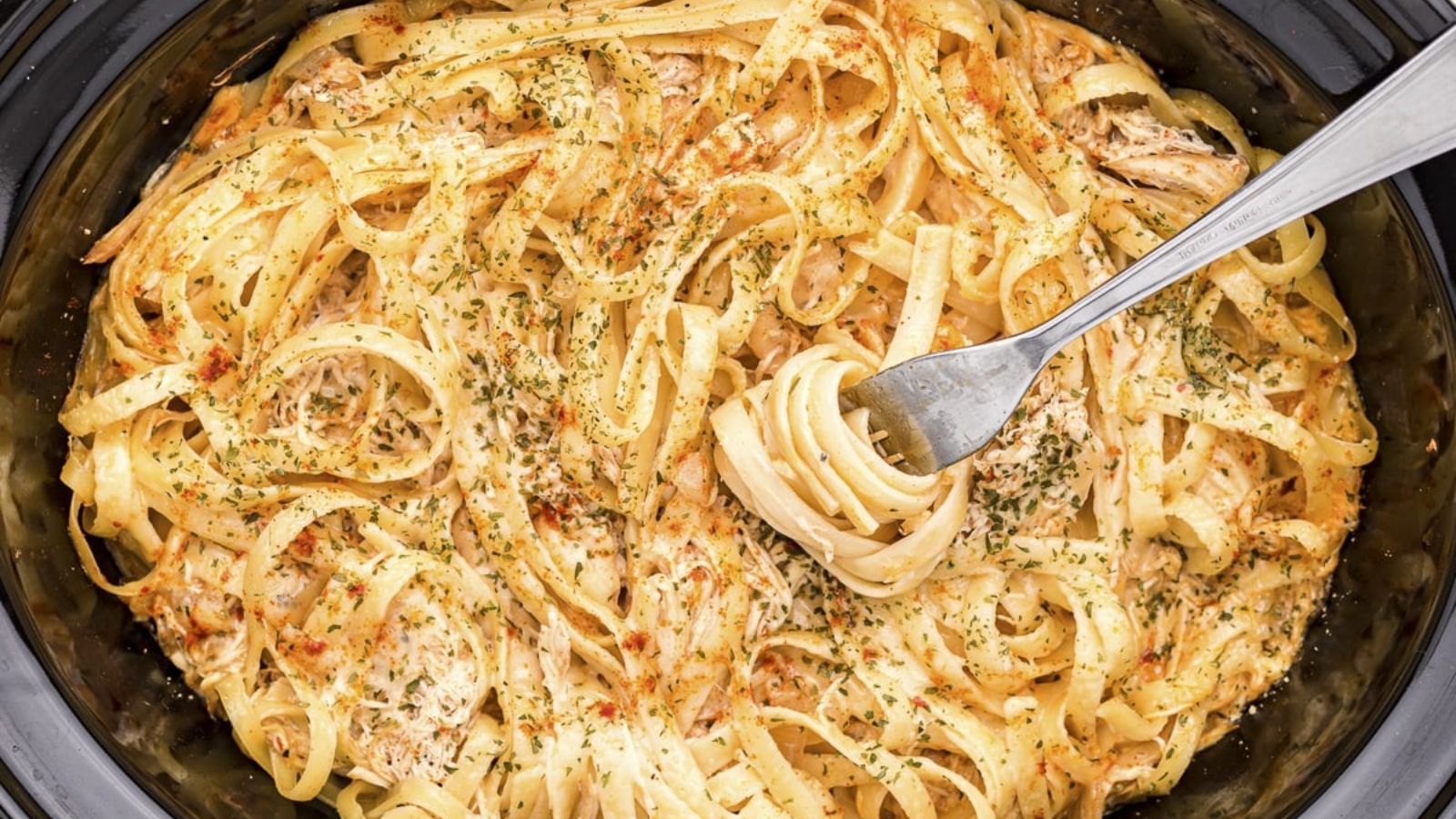 Slow Cooker Cajun Chicken Fettuccine Alfredo