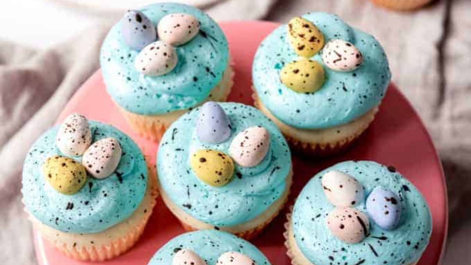 Robin’s Egg Easter Cupcakes
